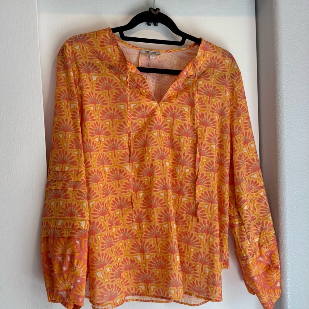 NIC+ZOE Vibrant Tunic Top with Elegant Design